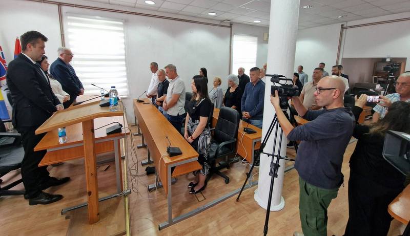 Obilježavanje stradanja nevinih žrtava u Srebrenici: Komemorativna sjednica i neradni dani