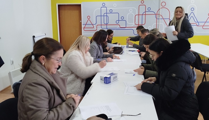 „Liderke zajednice!“: Osnaživanje mladih djevojaka u Vlasenici