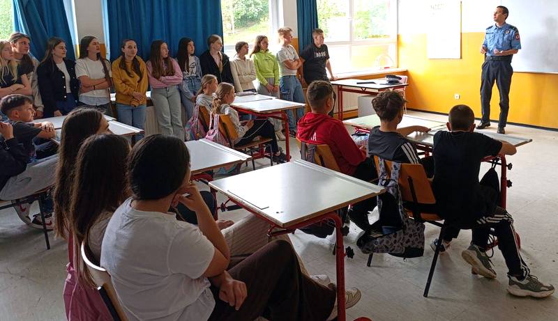Edukacija u školama: “Oružje ne štiti, oružje ubija“