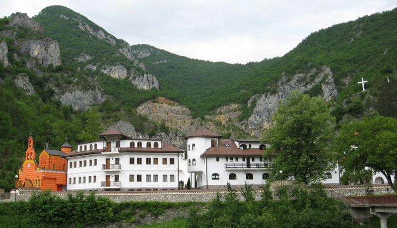 Manastir Dobrun