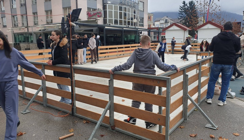 Zimzograd oživeo centar Bratunca