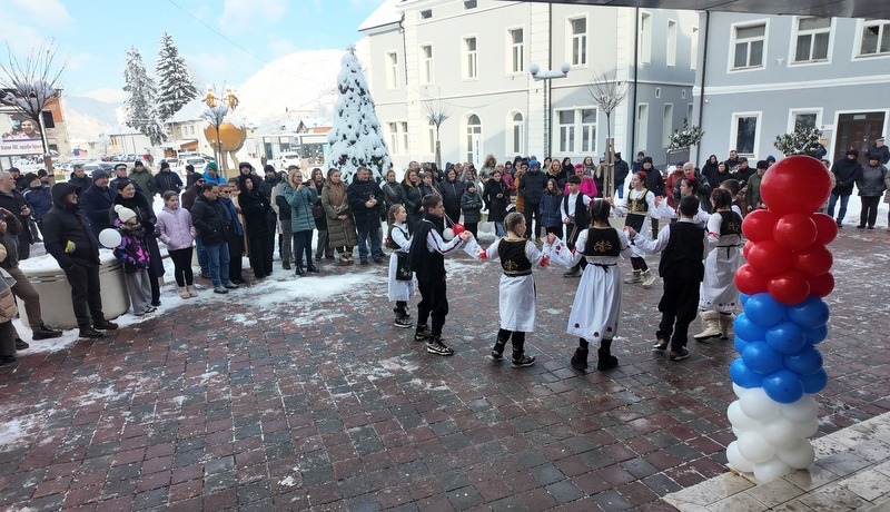 Obilježen Dan RS u Srebrenici, sutra Svečana akademija u Bratuncu